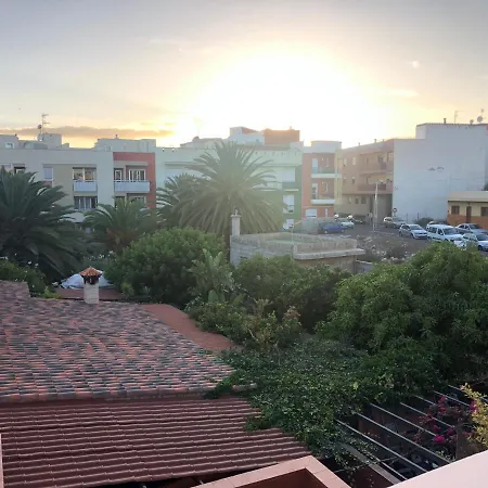 San Isidro. 2 Rooms. Quiet Terrace サン・イシドロ